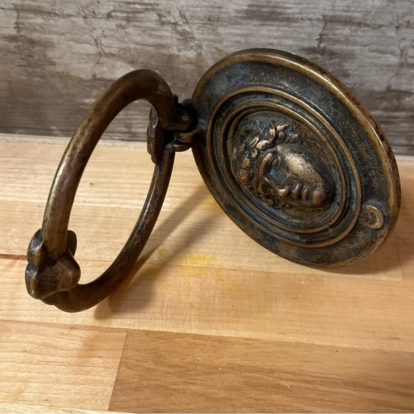 Antique Solid Brass Handcrafted Roman Design Door Knocker - Picture 5 of 6